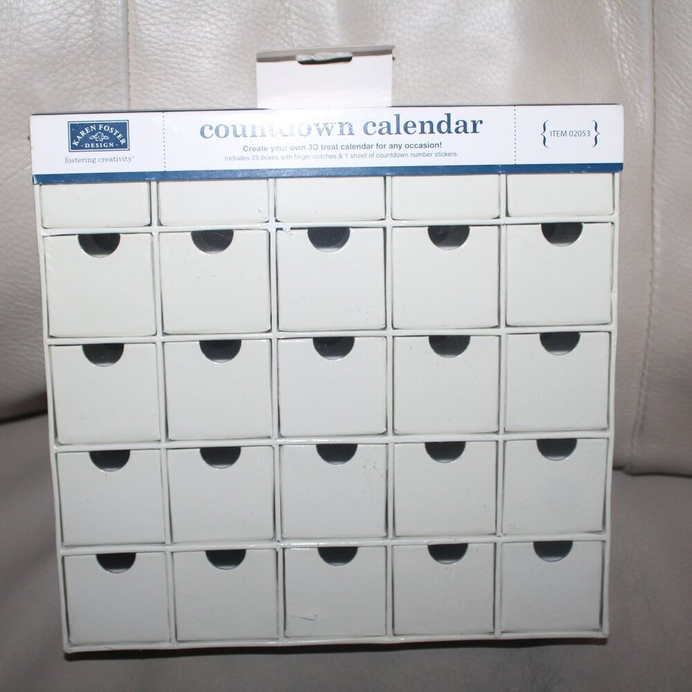 Karen Foster 3D Countdown Calendar, 25 Drawers with stickers